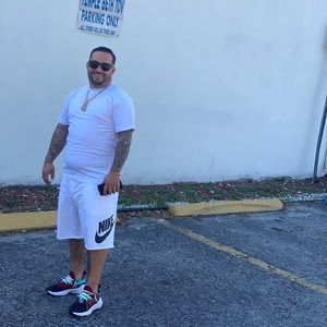 Meet your Posher, Christian